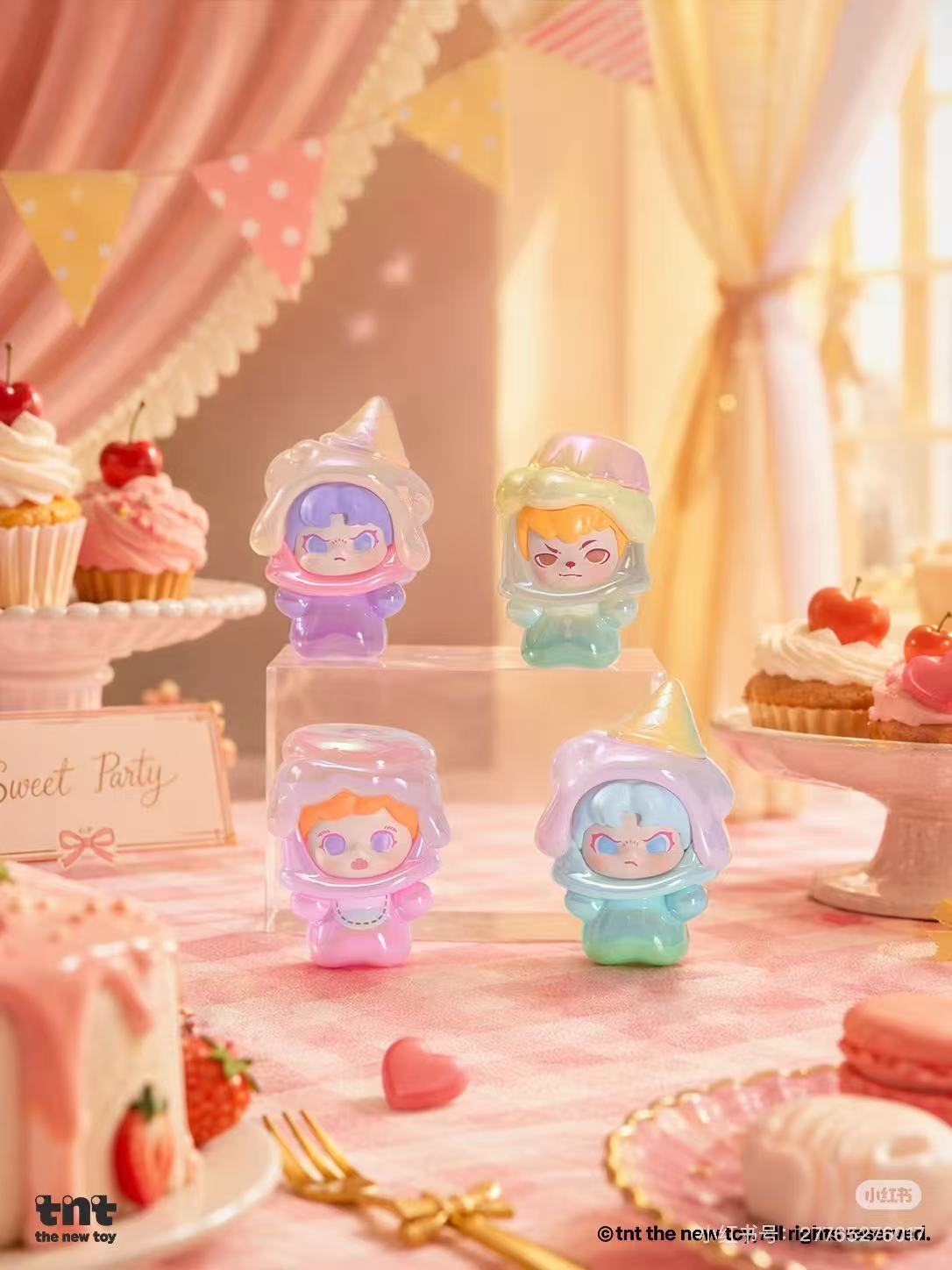 TNT Creamy Dreamwalk Mini Series Blind Bag