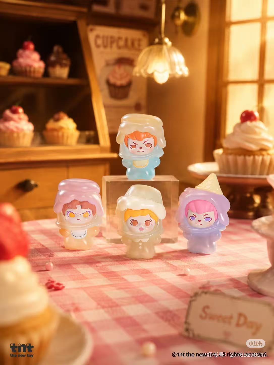 TNT Creamy Dreamwalk Mini Series Blind Bag